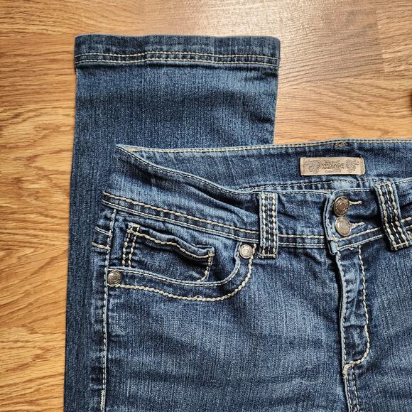 Nine West Vintage America Jeans Womens Size 8 Straight Leg Embroidered Mid Rise - Picture 2 of 12